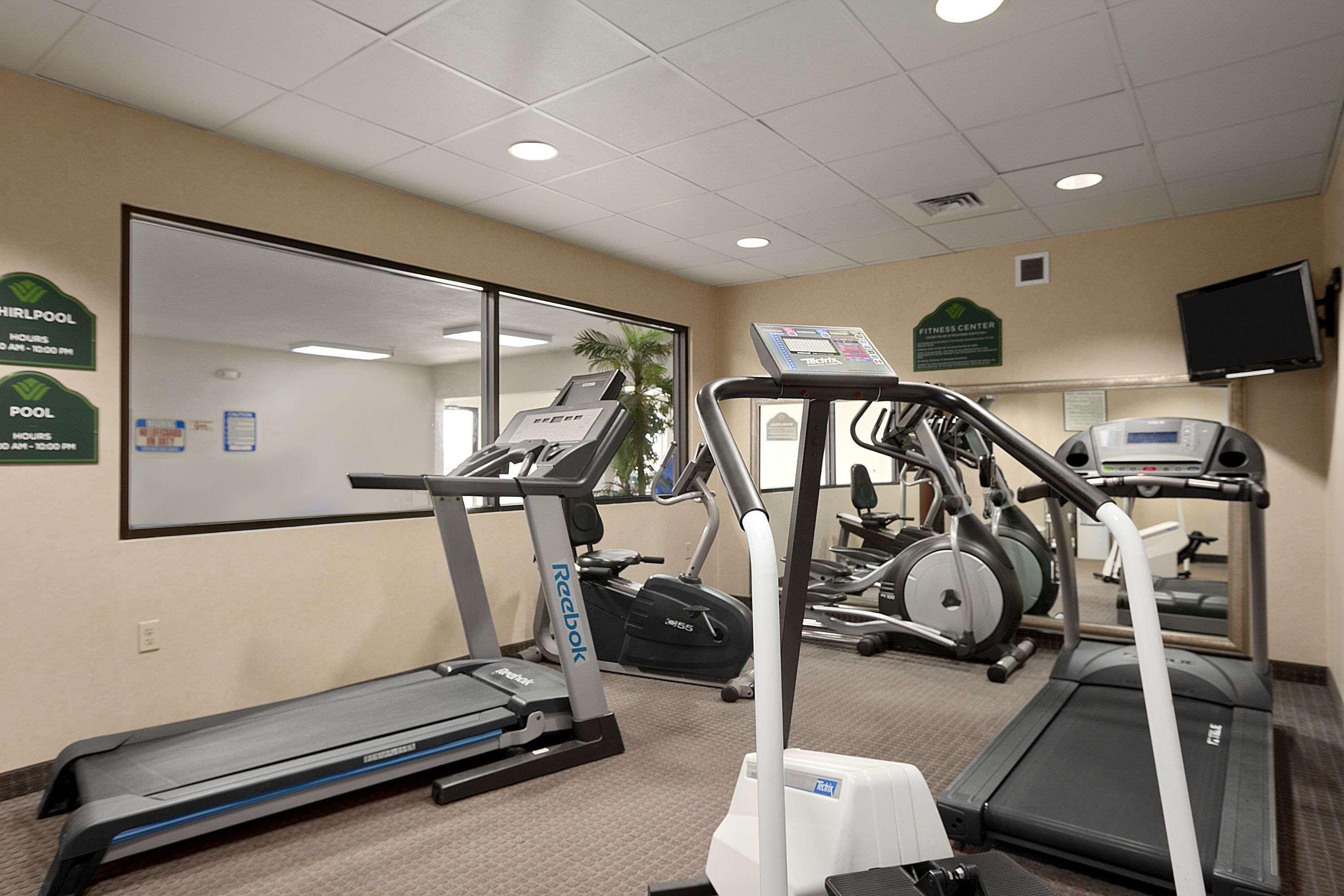 Wingate By Wyndham Pueblo Hotel Екстериор снимка