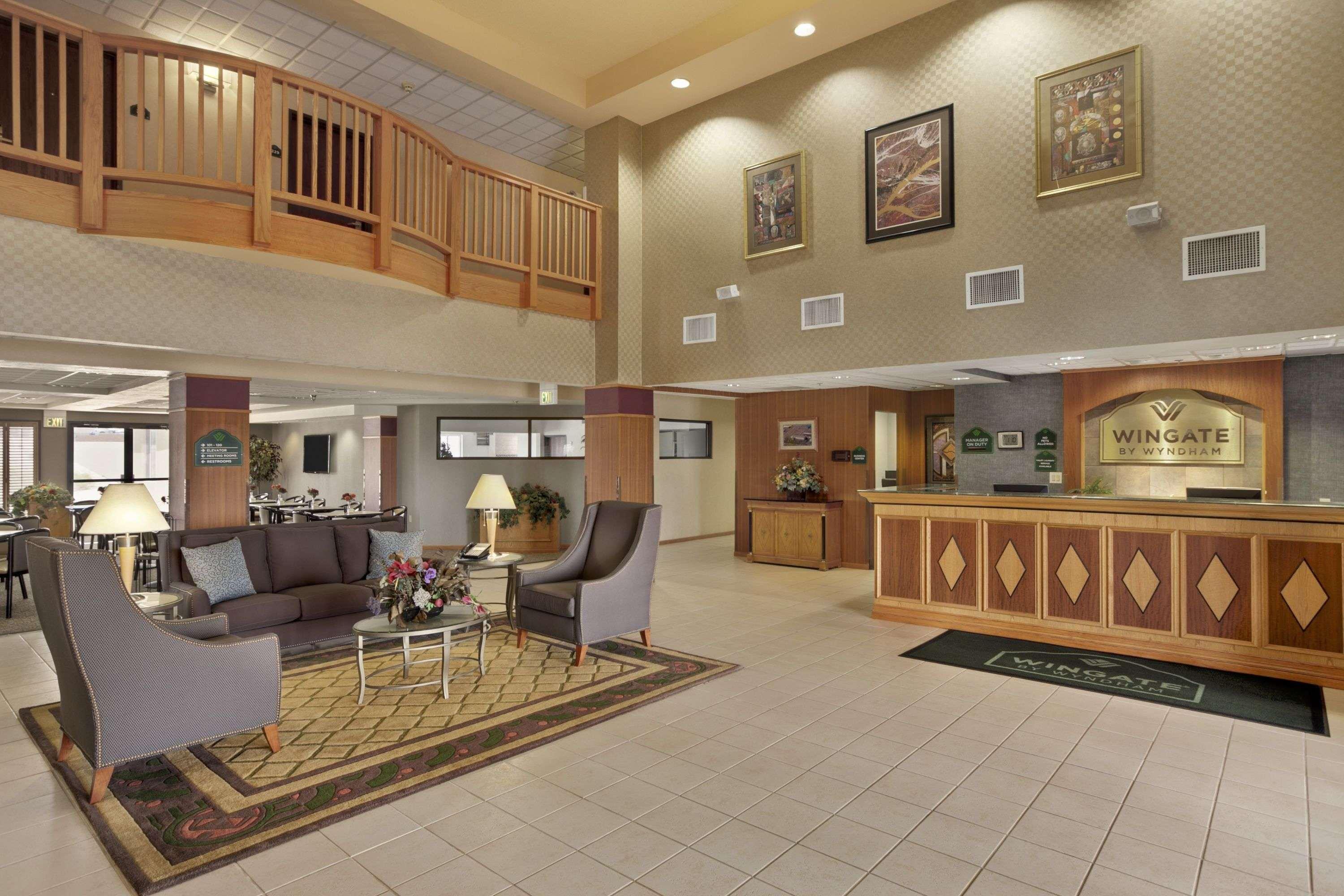 Wingate By Wyndham Pueblo Hotel Екстериор снимка
