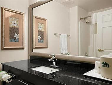 Wingate By Wyndham Pueblo Hotel Екстериор снимка