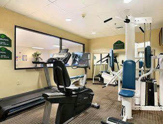 Wingate By Wyndham Pueblo Hotel Екстериор снимка